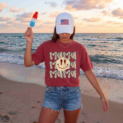 Patriotic Mama Smiley Graphic Tee – Vintage Fourth of July Shirt