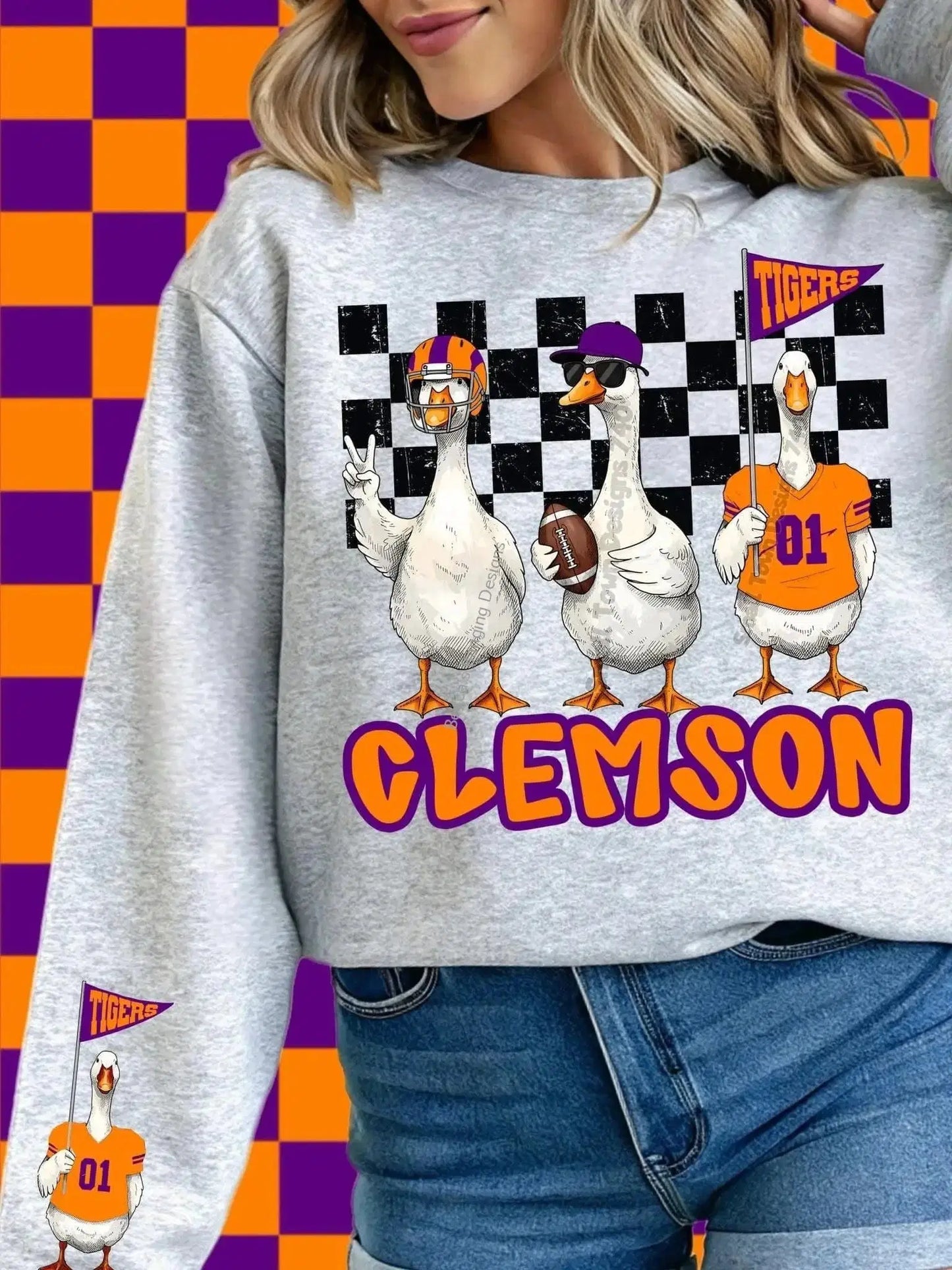 Sweatshirt Funny Goose Clemson Sweatshirt - Game Day Crewneck for College Spirit Enthusiasts