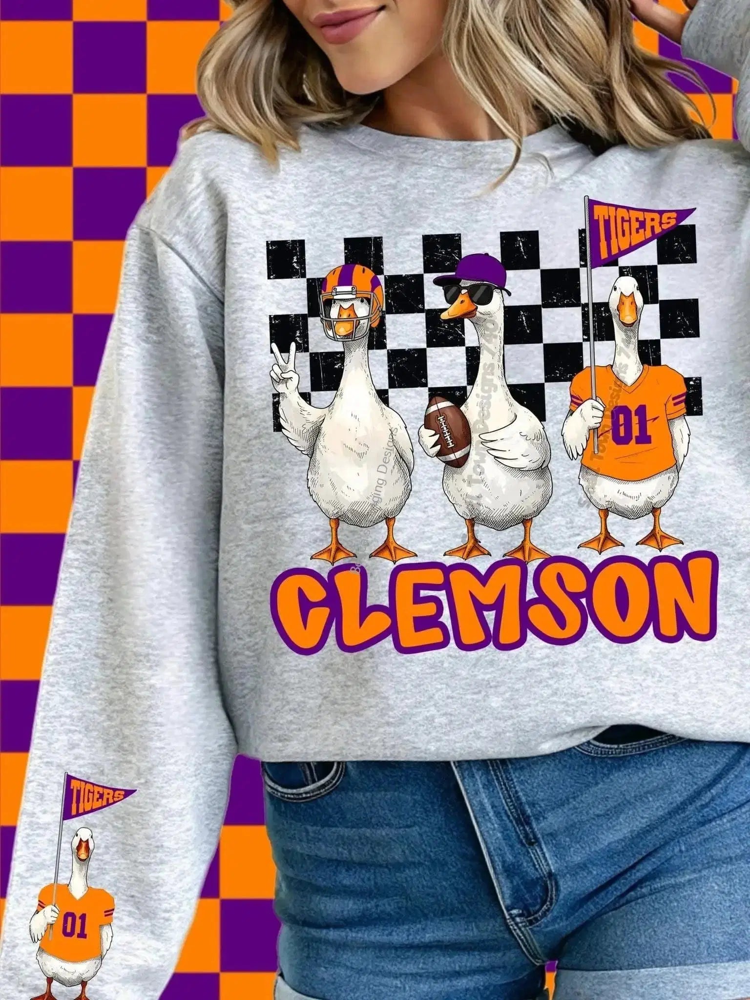 Sweatshirt Funny Goose Clemson Sweatshirt - Game Day Crewneck for College Spirit Enthusiasts