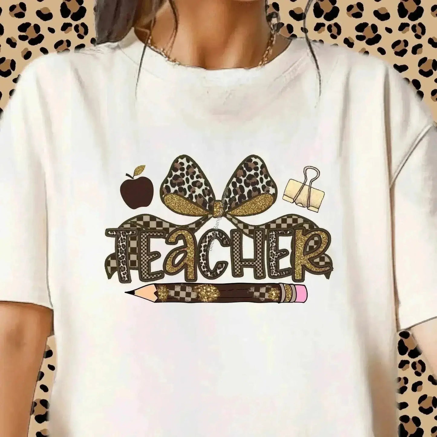 T-Shirt Leopard Print Teacher Shirt - Cute Graphic Tee for Women