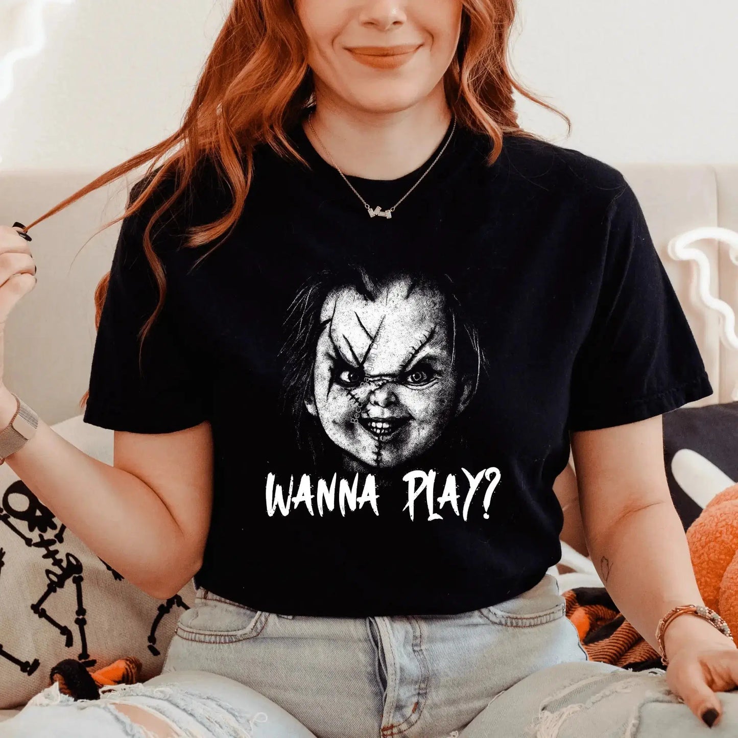 T-Shirt Wanna Play Chucky Horror T-Shirt - Scary Doll Halloween Graphic Tee for Horror Movie Fans